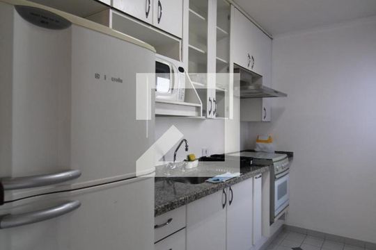 Cozinha de apartamento à venda com 1 quarto, 70m² em Cambuí, Campinas