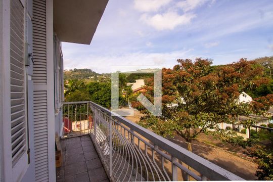Sacada de apartamento para alugar com 2 quartos, 90m² em Glória, Porto Alegre
