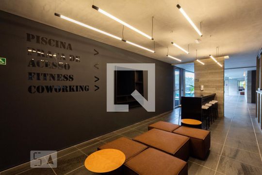 Área comum de apartamento para alugar com 2 quartos, 50m² em Pinheiros, São Paulo
