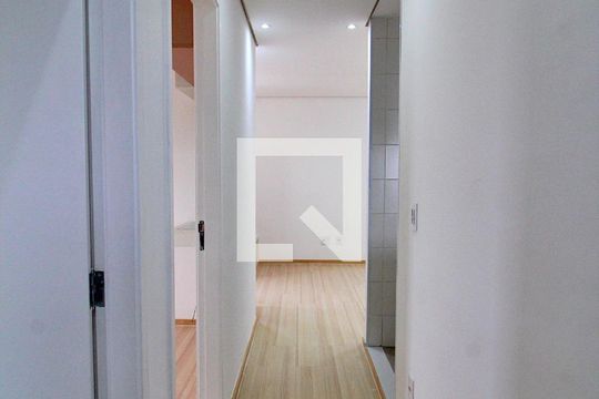 Corredor de apartamento para alugar com 2 quartos, 50m² em Jardim Utinga, Santo André
