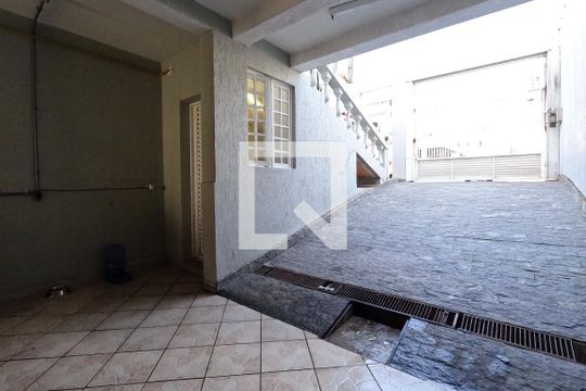 Garagem de casa à venda com 4 quartos, 272m² em Jardim Santa Clara, Guarulhos