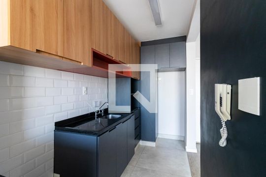 Cozinha de apartamento para alugar com 2 quartos, 59m² em Jardim da Glória, São Paulo