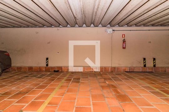 Garagem de apartamento à venda com 3 quartos, 155m² em Santa Tereza, Porto Alegre