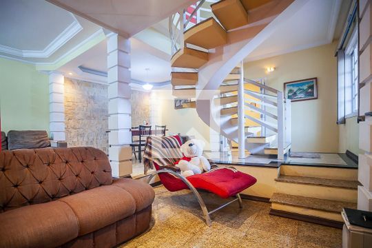 Sala de casa para alugar com 3 quartos, 205m² em Parque Marabá, Taboão da Serra