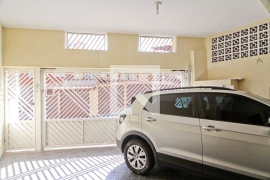 Garagem de casa à venda com 2 quartos, 95m² em Chácara Nossa Senhora Aparecida, São Paulo