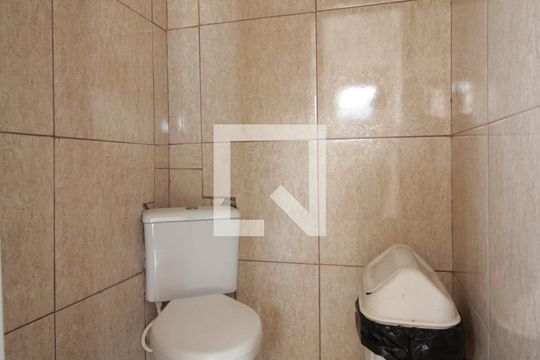 Banheiro de casa à venda com 2 quartos, 250m² em Jardim Monte Kemel, São Paulo