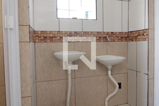 Banheiro de casa à venda com 2 quartos, 250m² em Jardim Monte Kemel, São Paulo
