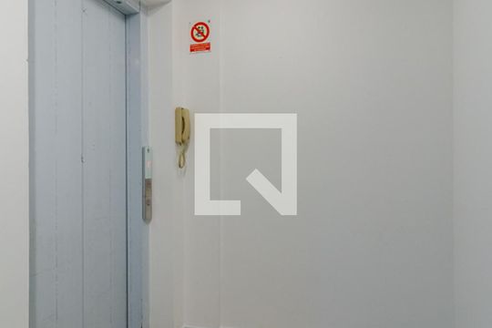 Hall de entrada de apartamento à venda com 1 quarto, 51m² em Jardim Botânico, Porto Alegre