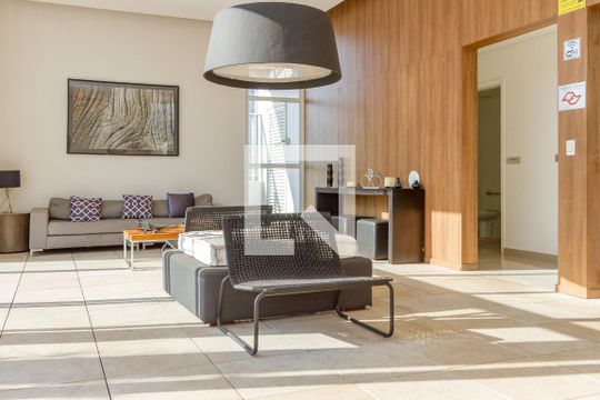 Lounge de apartamento para alugar com 1 quarto, 36m² em Brooklin, São Paulo
