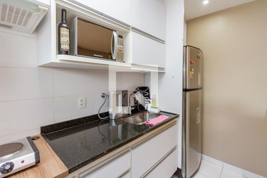 Cozinha de apartamento para alugar com 1 quarto, 36m² em Brooklin, São Paulo