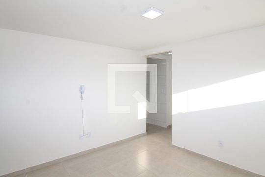 Sala de apartamento para alugar com 2 quartos, 55m² em Ramos, Rio de Janeiro