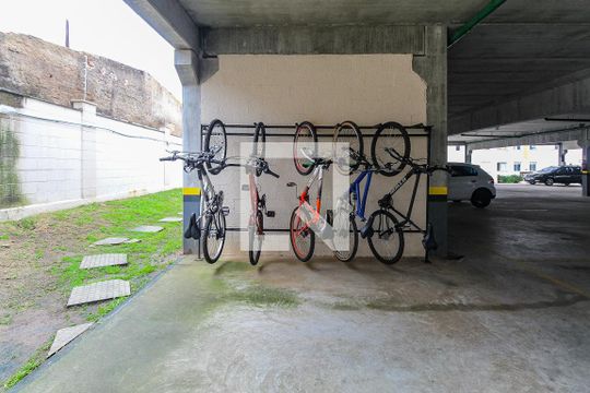 Bicicletário de apartamento à venda com 2 quartos, 44m² em Protásio Alves, Porto Alegre