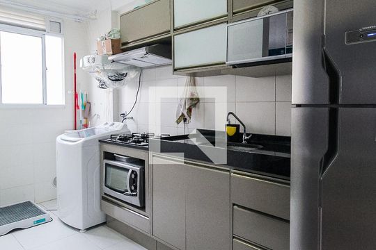 Cozinha de apartamento à venda com 2 quartos, 44m² em Protásio Alves, Porto Alegre