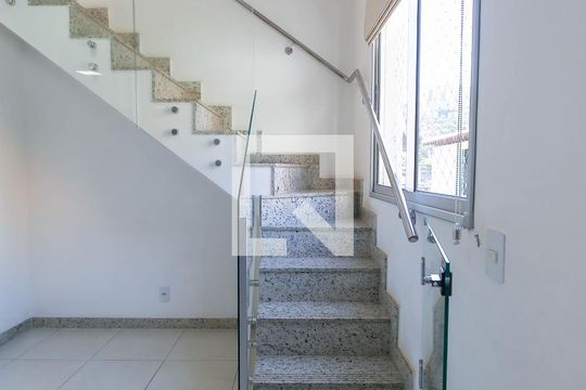 Escada da Sala de apartamento à venda com 3 quartos, 77m² em Jardim América, Belo Horizonte