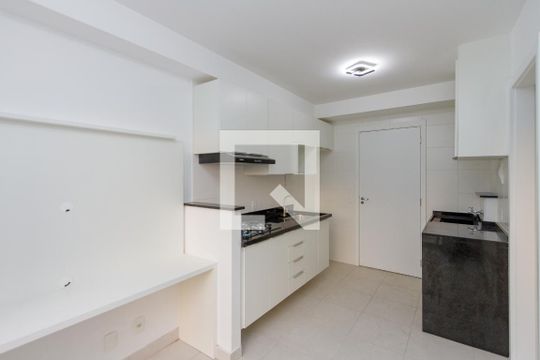 Sala/Cozinha de kitnet/studio à venda com 1 quarto, 30m² em Jardim Caravelas, São Paulo