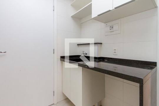 Sala/Cozinha de kitnet/studio à venda com 1 quarto, 30m² em Jardim Caravelas, São Paulo