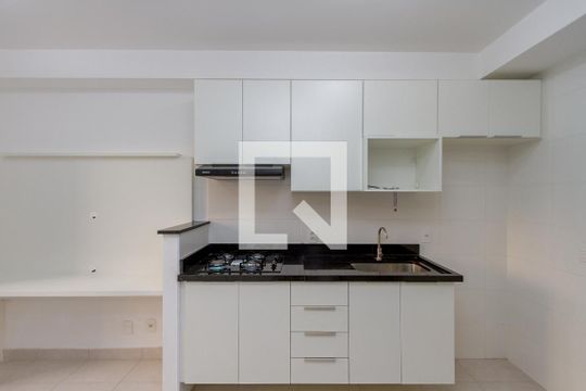 Sala/Cozinha de kitnet/studio à venda com 1 quarto, 30m² em Jardim Caravelas, São Paulo