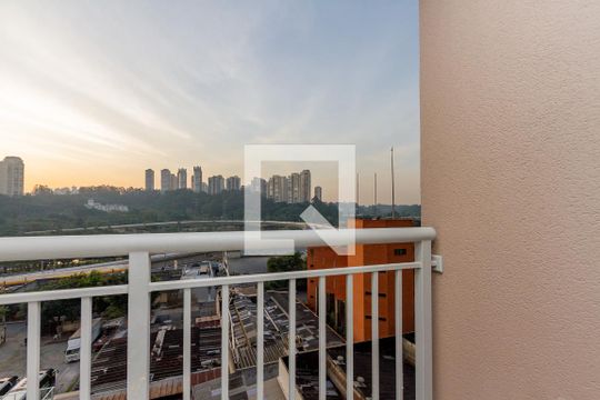 Varanda de kitnet/studio à venda com 1 quarto, 30m² em Jardim Caravelas, São Paulo