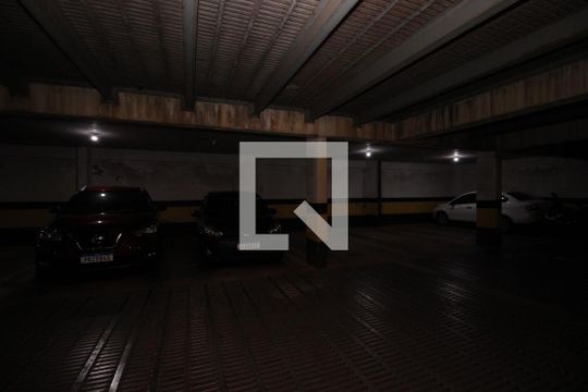 Garagem de apartamento para alugar com 2 quartos, 60m² em Ceilândia Norte (ceilândia), Brasília