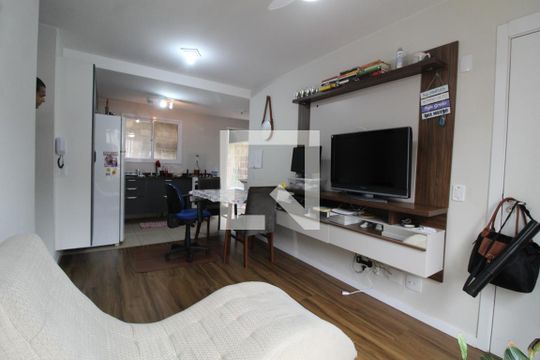 Sala de Estar de apartamento à venda com 2 quartos, 48m² em Olaria, Canoas