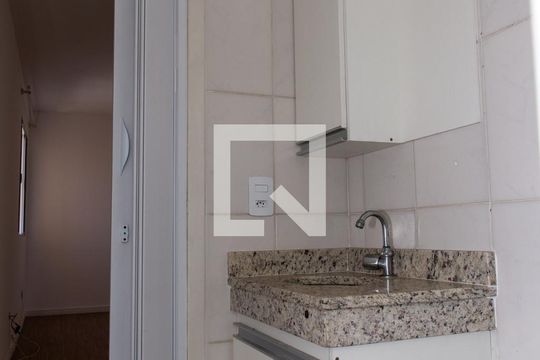Banheiro de apartamento à venda com 2 quartos, 59m² em Campanário, Diadema