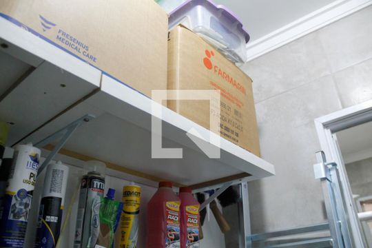 Despensa de casa à venda com 3 quartos, 266m² em Osvaldo Cruz, São Caetano do Sul