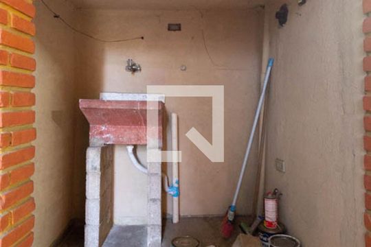 Área de serviço de casa para alugar com 4 quartos, 100m² em Parque Edu Chaves, São Paulo