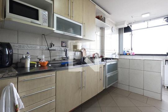 Cozinha e Área de Serviço de apartamento para alugar com 2 quartos, 65m² em Macedo, Guarulhos