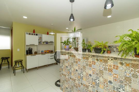 Cozinha de apartamento à venda com 3 quartos, 115m² em Olaria, Rio de Janeiro