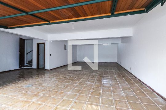 Garagem de casa à venda com 3 quartos, 417m² em Jardim Lindóia, Porto Alegre