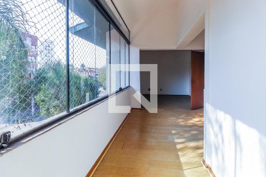 Suíte 1 de casa à venda com 3 quartos, 417m² em Jardim Lindóia, Porto Alegre