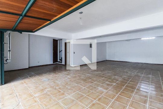 Garagem de casa à venda com 3 quartos, 417m² em Jardim Lindóia, Porto Alegre