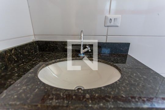 Detalhe do banheiro de casa à venda com 2 quartos, 81m² em Vila Helena, Santo André