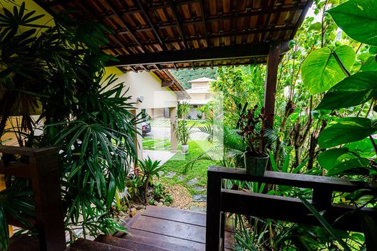 Vista da Sala de casa de condomínio à venda com 3 quartos, 260m² em Badu, Niterói