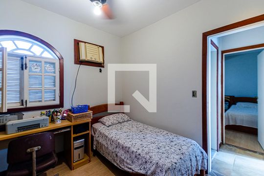 Quarto 1 de casa de condomínio à venda com 3 quartos, 260m² em Badu, Niterói