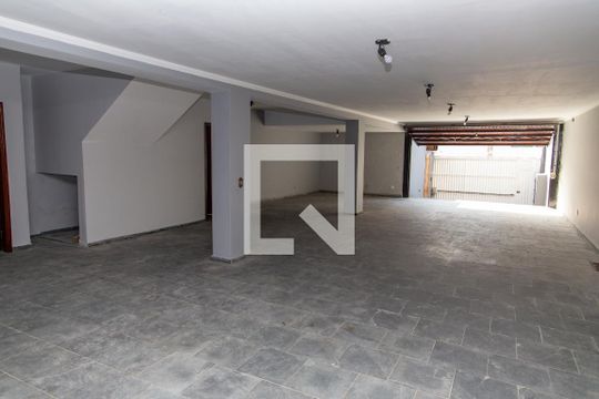 Garagem de casa à venda com 6 quartos, 510m² em Centro, Diadema