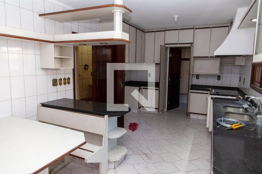 Cozinha de casa à venda com 6 quartos, 510m² em Centro, Diadema