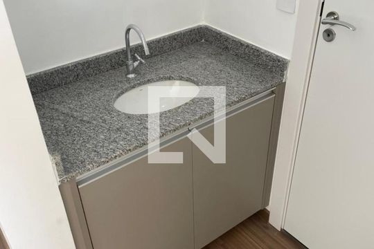 Banheiro de apartamento para alugar com 1 quarto, 32m² em Mooca, São Paulo