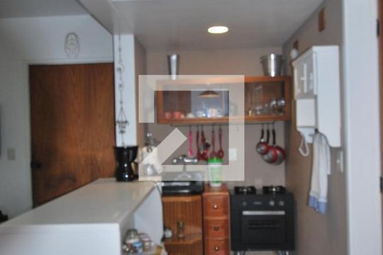 Cozinha de apartamento para alugar com 1 quarto, 40m² em Centro Histórico, Porto Alegre