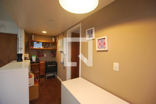 Cozinha de apartamento para alugar com 1 quarto, 40m² em Centro Histórico, Porto Alegre