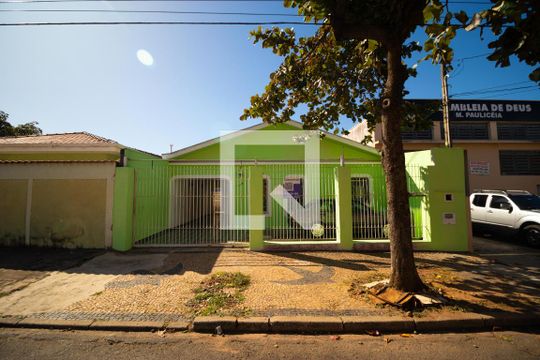 Fachada de casa à venda com 4 quartos, 140m² em Jardim Campos Eliseos, Campinas