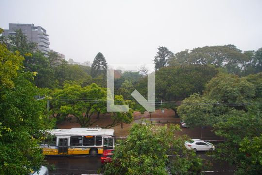 Quarto 2_Vista de apartamento à venda com 2 quartos, 68m² em Independência, Porto Alegre