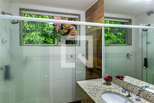 Banheiro da Banheiro da Suite 2 de casa à venda com 5 quartos, 228m² em Badu, Niterói