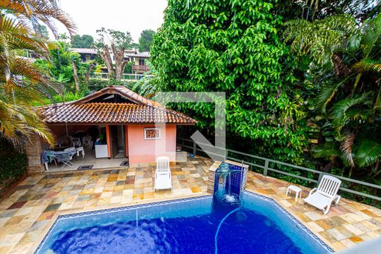 Vista Banheiro da Suite 2 de casa à venda com 5 quartos, 228m² em Badu, Niterói