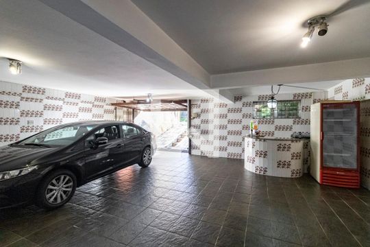 Garagem de casa à venda com 3 quartos, 290m² em Jardim da Gloria, São Paulo