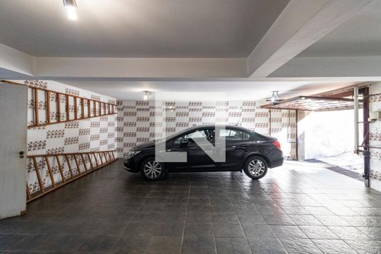 Garagem de casa à venda com 3 quartos, 290m² em Jardim da Gloria, São Paulo