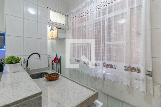 Cozinha e Área de Serviço de apartamento à venda com 3 quartos, 85m² em Buritis, Belo Horizonte