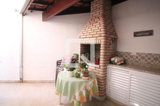 Área comum de casa de condomínio à venda com 3 quartos, 220m² em Santa Teresinha, São Paulo