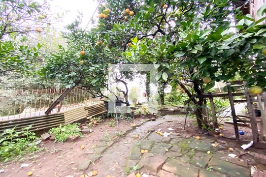 Quintal de casa à venda com 2 quartos, 120m² em Liberdade, Novo Hamburgo