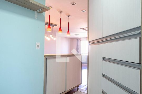 Cozinha de apartamento para alugar com 2 quartos, 75m² em Pinheiros, São Paulo